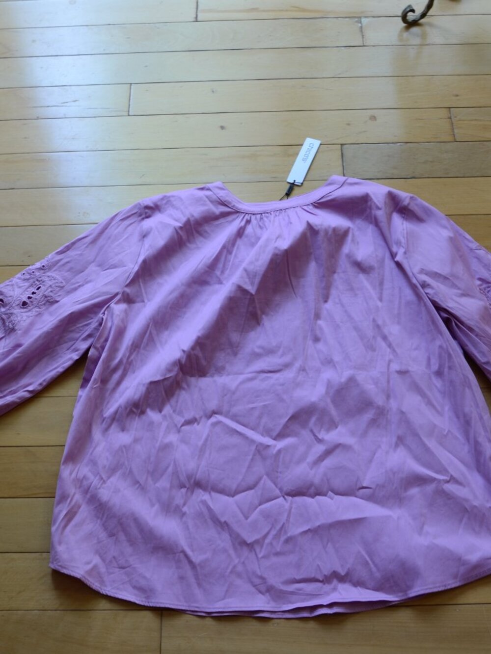 Chico's Embroidered Poplin Splitneck Shirt Size 3 NWT US 16 - Picture 9 of 11